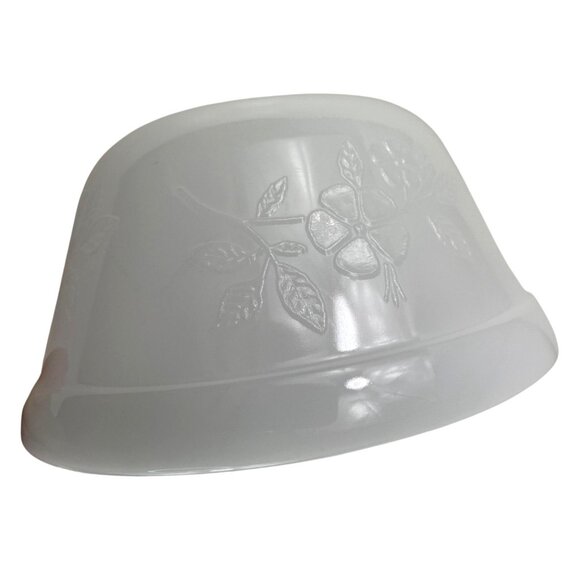 Vintage Federal Glass USA White 'Blossom' Embossed 7" Mixing Bowl - Picture 5 of 10